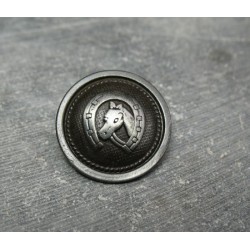 Bouton cheval vieil argent 23 mm b13