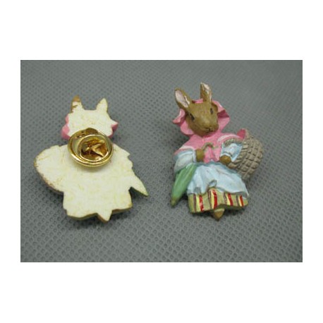 Pin's lapin corbeille 38 mm