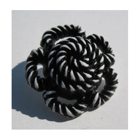 Bouton fleur torsadée blanc noir 27 mm b64