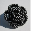 Bouton fleur torsadée blanc noir 27 mm b64