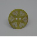 Bouton nacre agoya gravé coeur jaune 23mm