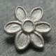 Bouton fleur gris 15mm