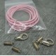 Lacet cuir rose 1m + 2 jeux d'attaches