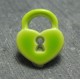 Bouton cadenas coeur vert anis 15mm 