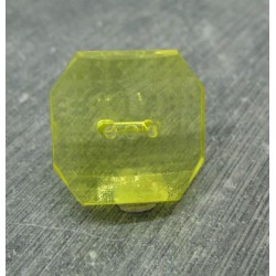 Bouton résine translucide imitation cristal  carré jaune 24mm