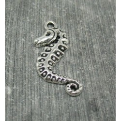 Charm hippocampe 28mm