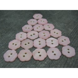 Lot 20 boutons fleur nacre de rivière rose gravé 15mm