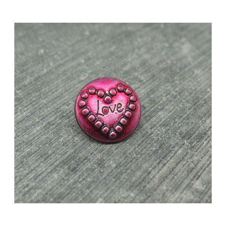 Bouton coeur gravé love rubis 13mm