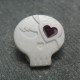 Bouton chipie blanc coeur violet 15 mm b70