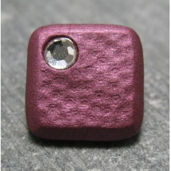 Bouton carré strass prune 13 mm b71