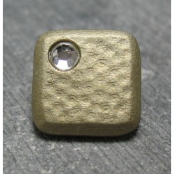 Bouton carré strass dore 13mm 