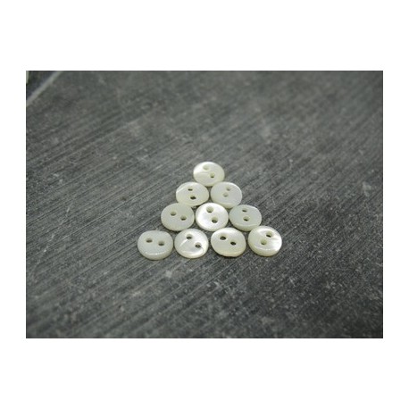 Lot 10 boutons poupée nacre naturel 7mm