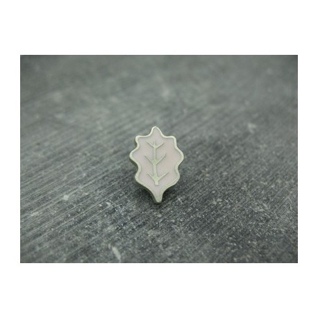 Bouton feuille de chêne lavande argent 15mm