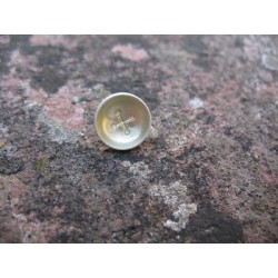 Bouton + jaune base argent émaillé verni 10mm