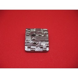 Bouton carré métallisé vieil argent 38mm