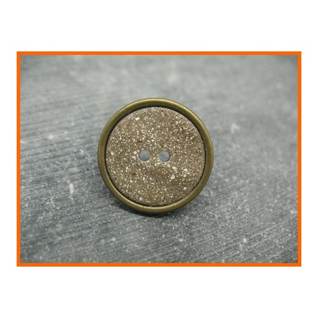 Bouton métal cercle vieil or résine pailletée marron 23mm