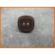 Bouton carré imitation cuir marron 18mm