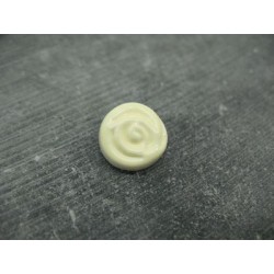 Bouton rose fleur écru verni émaillé 15mm