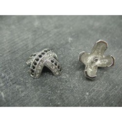 Bouton entrelas metal argent diamant et saphir 19mm