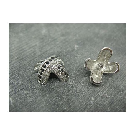 Bouton entrelas metal argent diamant et saphir 19mm