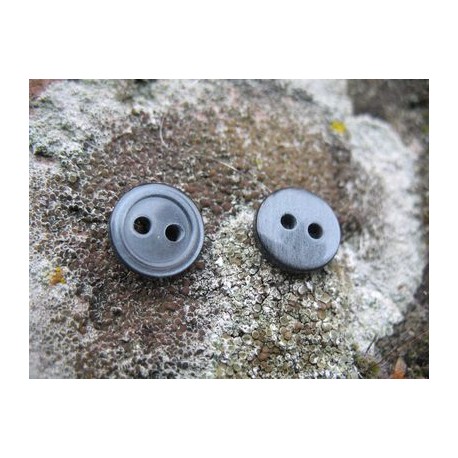 Bouton chemise résine gris 10mm