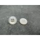 Bouton N 21 nacre australienne 4 trous naturel 11mm