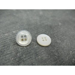Bouton N 21 nacre australienne 4 trous naturel 11mm