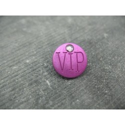 Bouton VIP fuschia  15mm