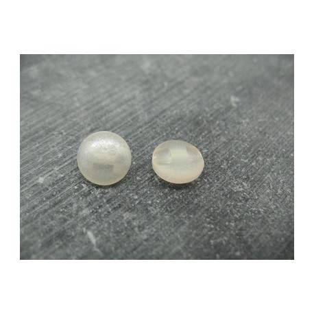 Bouton demi boule imitation nacre écru 10mm